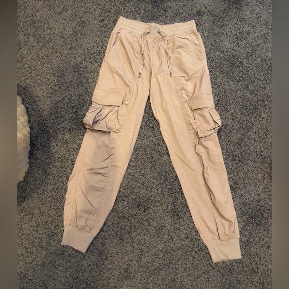 Lululemon Dance Studio Relaxed-Fit Mid-Rise Cargo Jogger - Warm Ash Grey - Picture 2 of 3